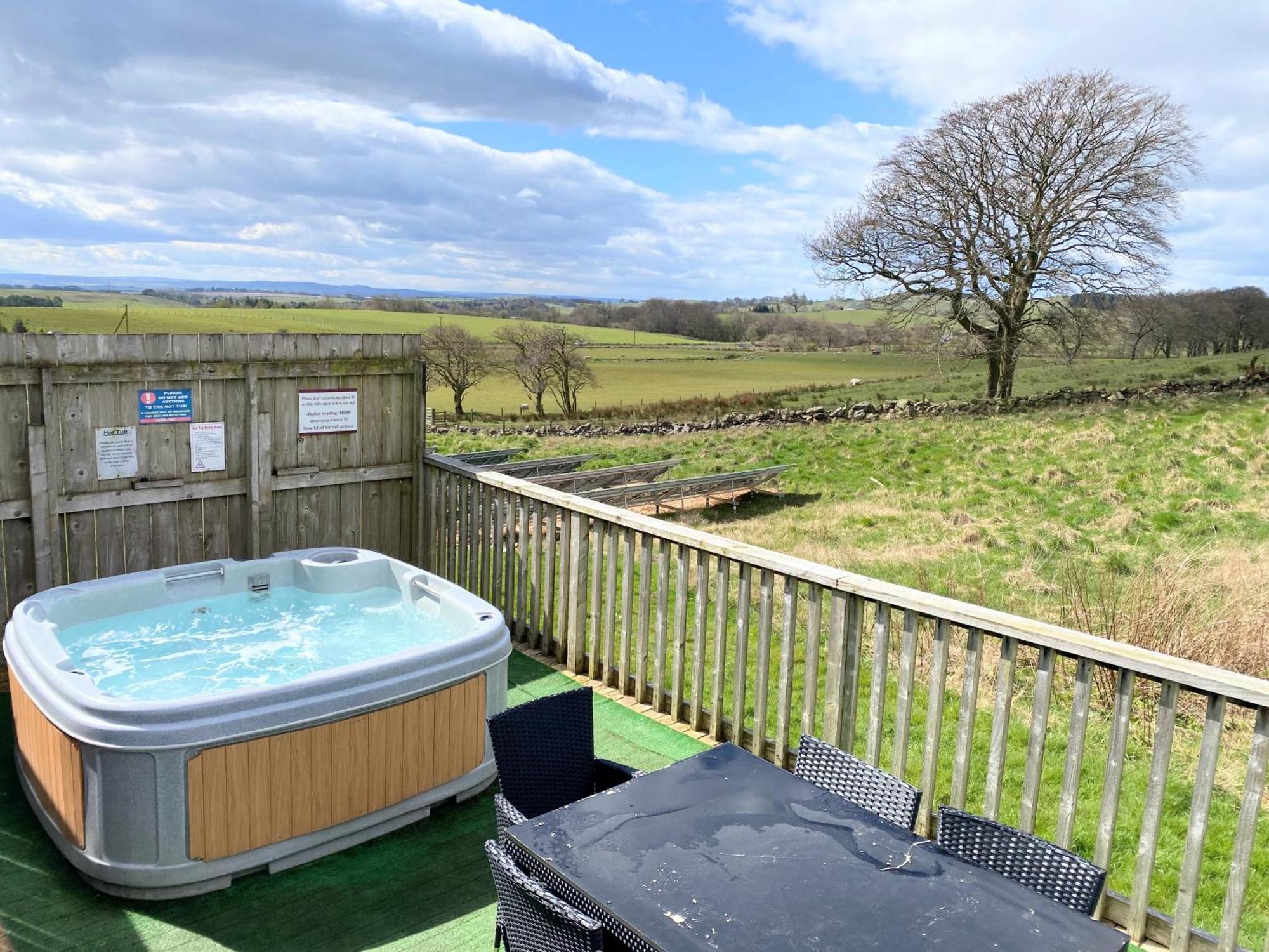 Torridon 12 With Private Hot Tub - Fife - Loch Leven - Lomond Hills Βίλα Kelty Εξωτερικό φωτογραφία