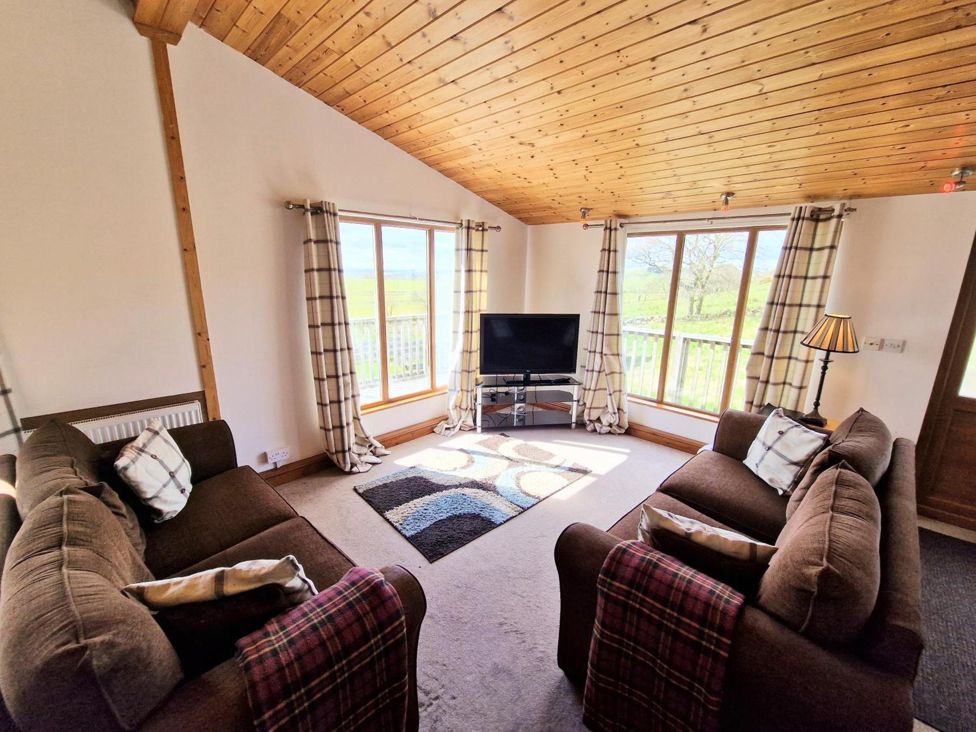Torridon 12 With Private Hot Tub - Fife - Loch Leven - Lomond Hills Βίλα Kelty Εξωτερικό φωτογραφία